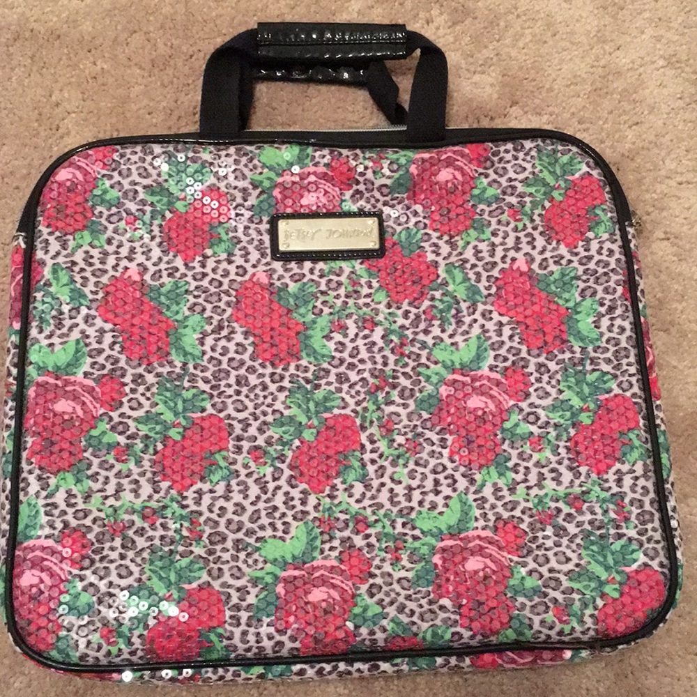 Large Betsey Johnson laptop case